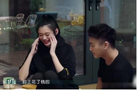 吃瓜富婆视频在线观看免费,免费在线观看视频,带你领略奢华生活 第2张 吃瓜富婆视频在线观看免费,免费在线观看视频,带你领略奢华生活 第2张